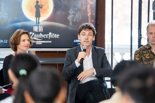  《魔笛》演绎密码：中德联合排演的声乐技术与舞台方法论 文化旅游